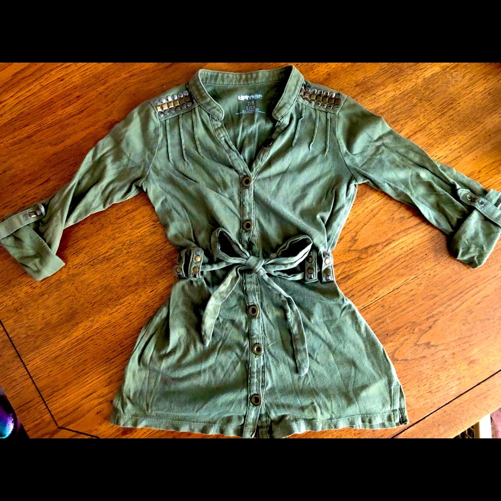 Girls size 7/8 army green top